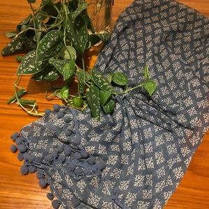 Stunning Blue & White Scarf / Wrap / Shawl